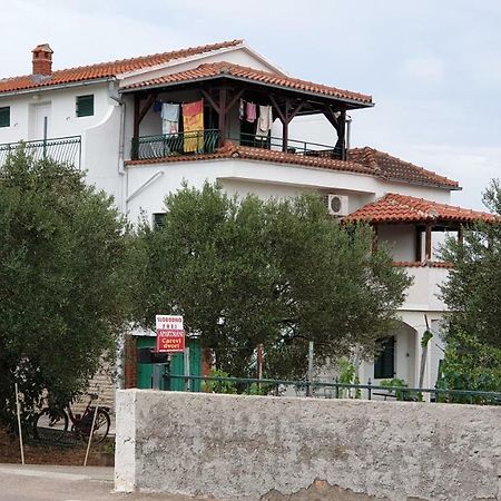 Apartments Carevi Dvori Jezera Esterno foto
